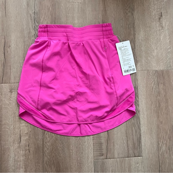 Lululemon Hotty Hot High Rise Skirt Long Sonic Pink size‎ 4 NWT - Picture 5 of 9